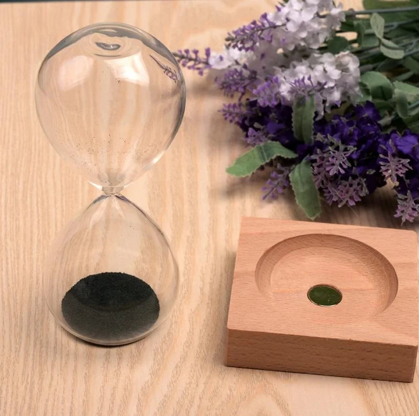 Magnetic Hourglass